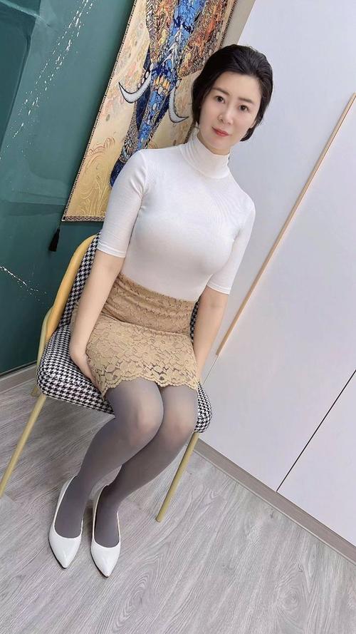 啪啪老师的相关介绍