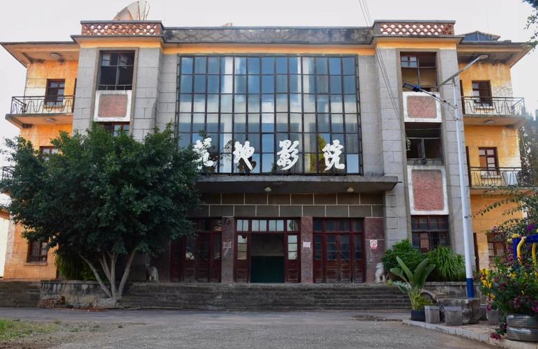 国产老熟妇av的相关介绍