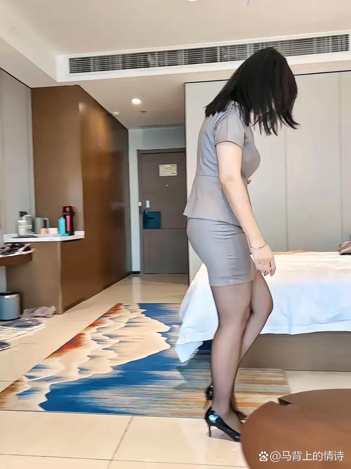 亚洲少妇av天堂的相关介绍