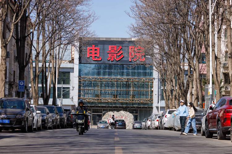 18岁女生最新电视剧的相关介绍