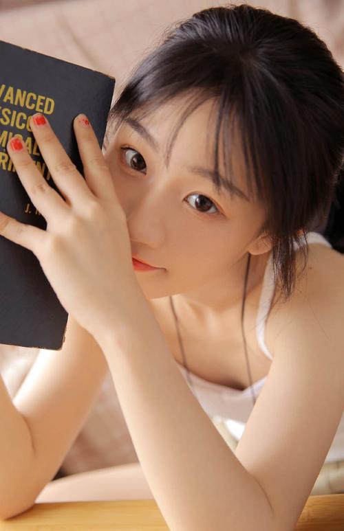 亚洲小少妇蜜乳av的相关介绍