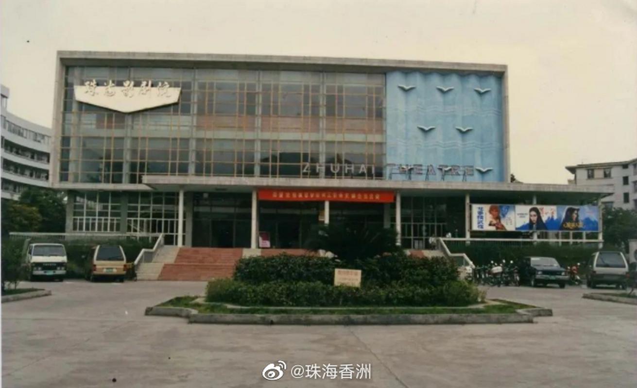 18禁美女逼的相关介绍