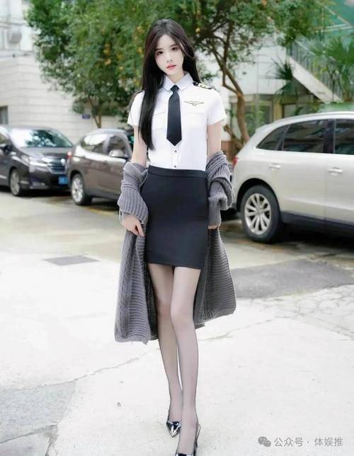 女老师啪啪的相关介绍