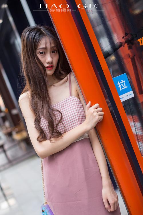 人妻的逼的相关介绍