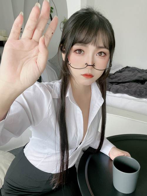 蜜臀av少妇人妻的相关介绍