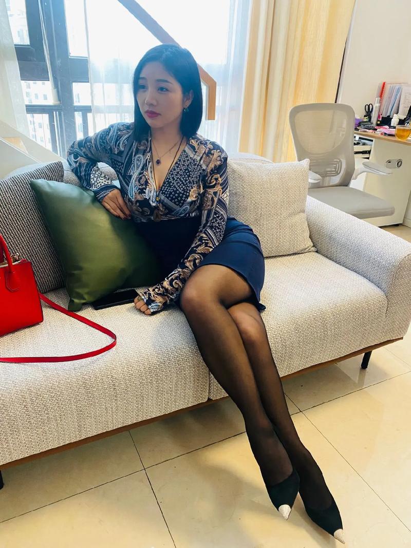 蜜臀av精东影业人妻少妇的相关介绍