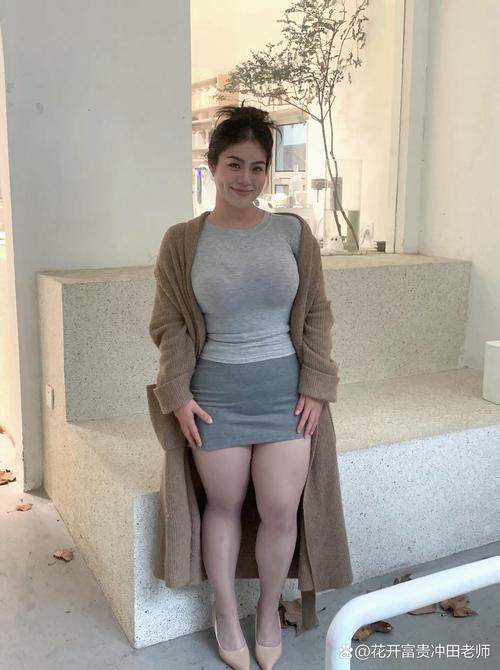 女老师啪啪啪的相关介绍