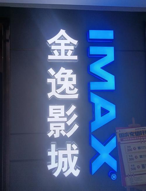 国产一边亲一边摸的相关介绍