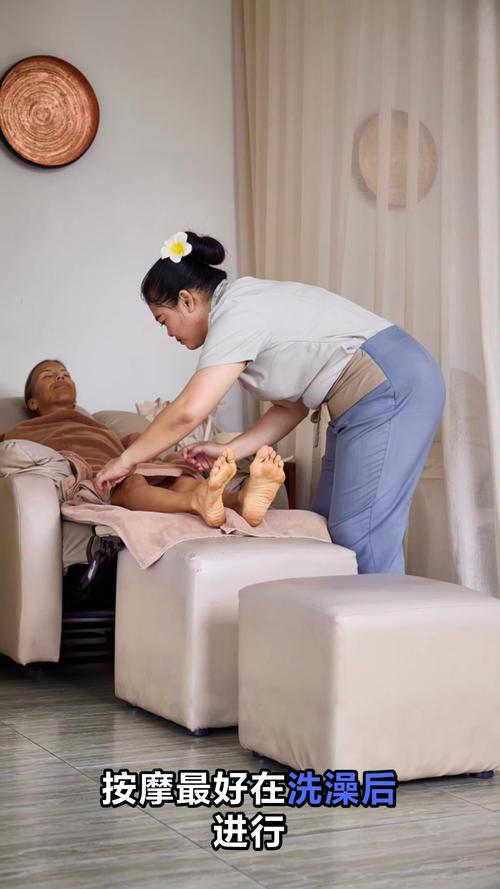 强摸女秘书巨乳bd的相关介绍