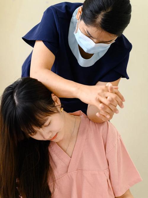 秋瓷炫 大尺度写真的相关介绍