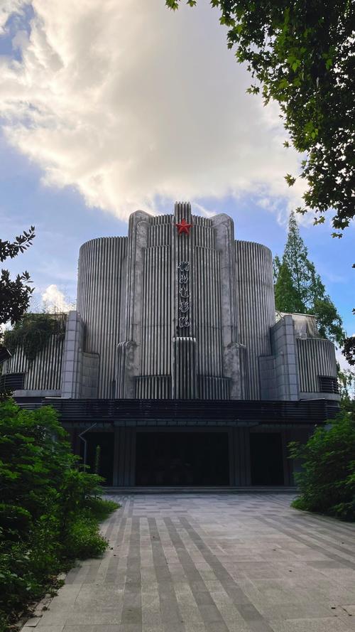 老少妇av的相关介绍
