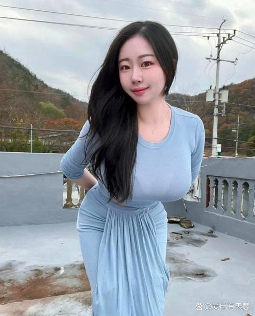 麻豆av新搬来的女邻居的相关介绍