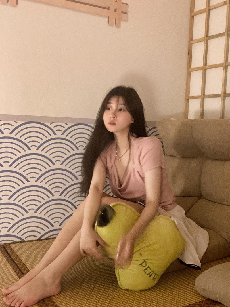 中文人妻少妇av的相关介绍