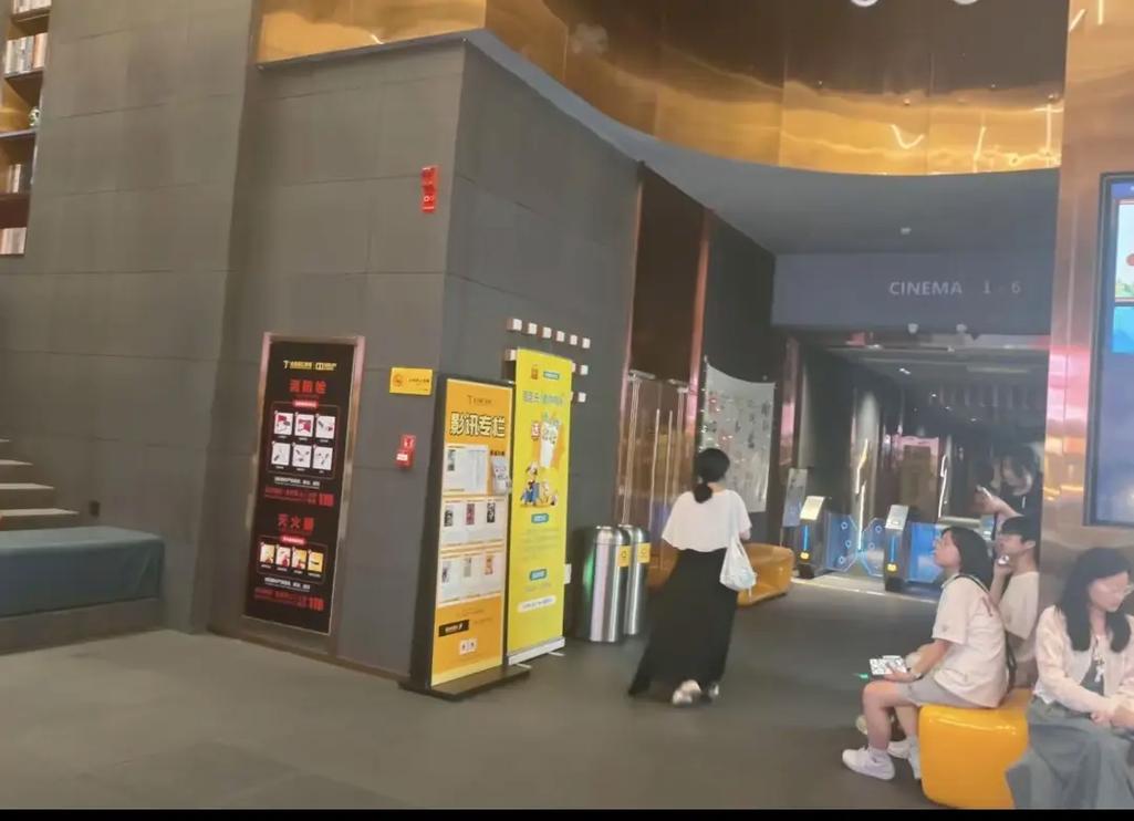 女人私处瘙痒黄色分泌物的相关介绍