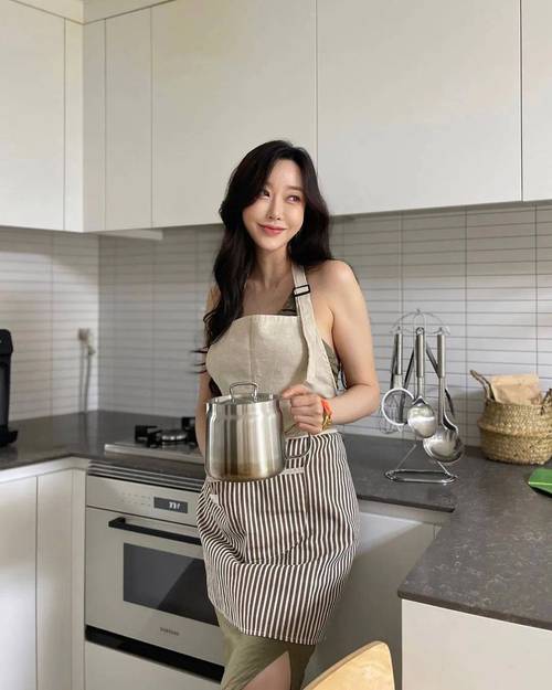 敲敲门电影在线观看策驰影院的相关介绍