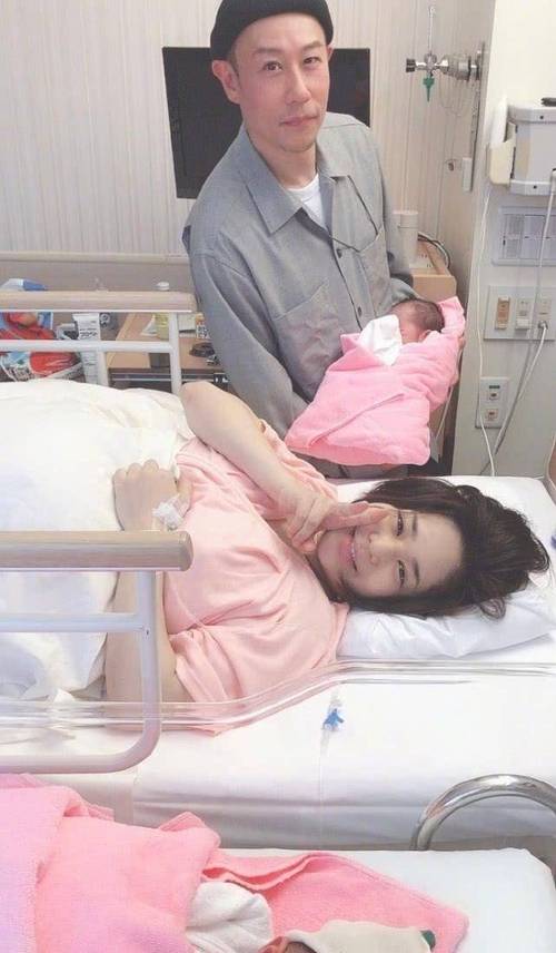 女性下体分泌物黄色是怎么回事啊的相关介绍